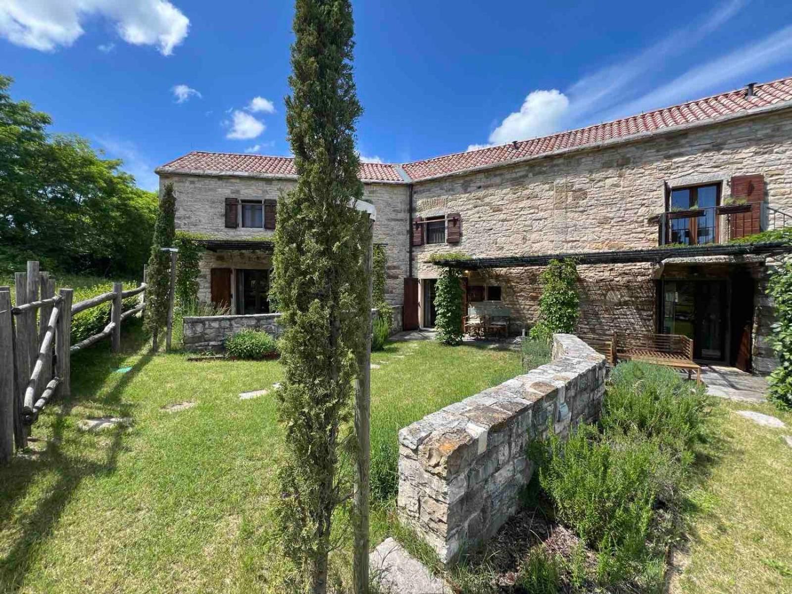 Villas Martincici With Large Pool Grožnjan Eksteriør bilde