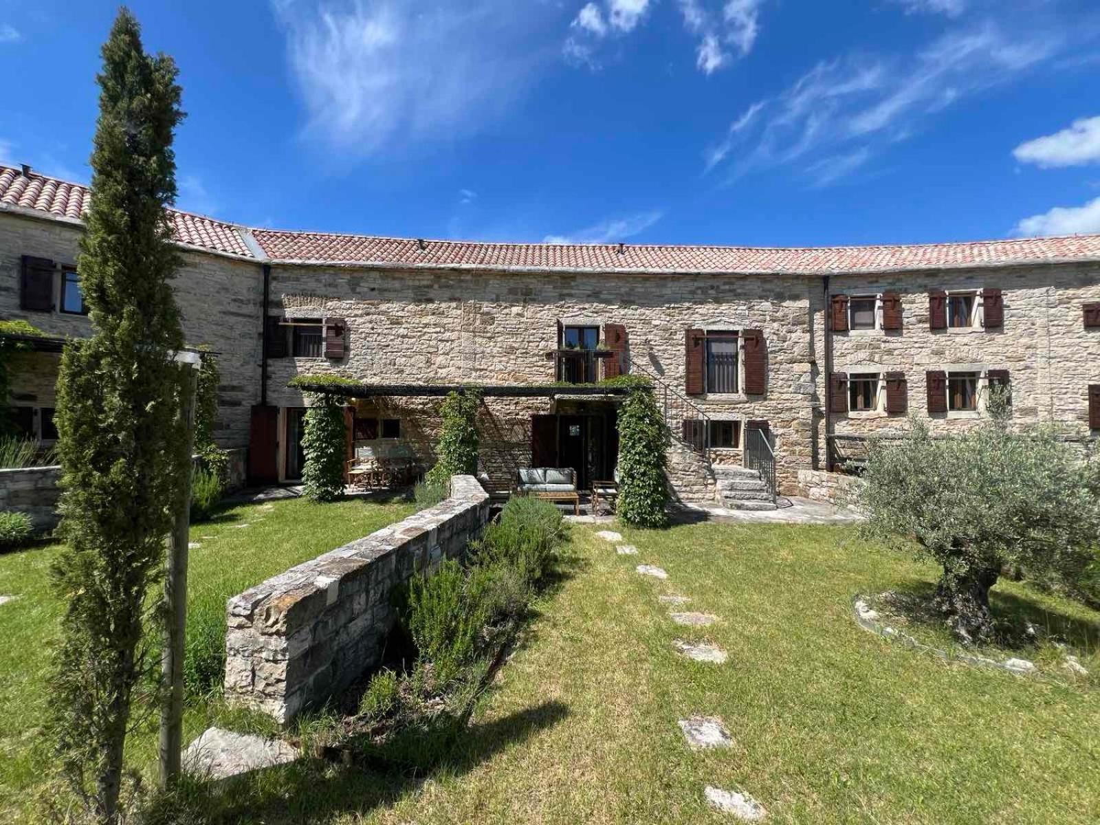 Villas Martincici With Large Pool Grožnjan Eksteriør bilde