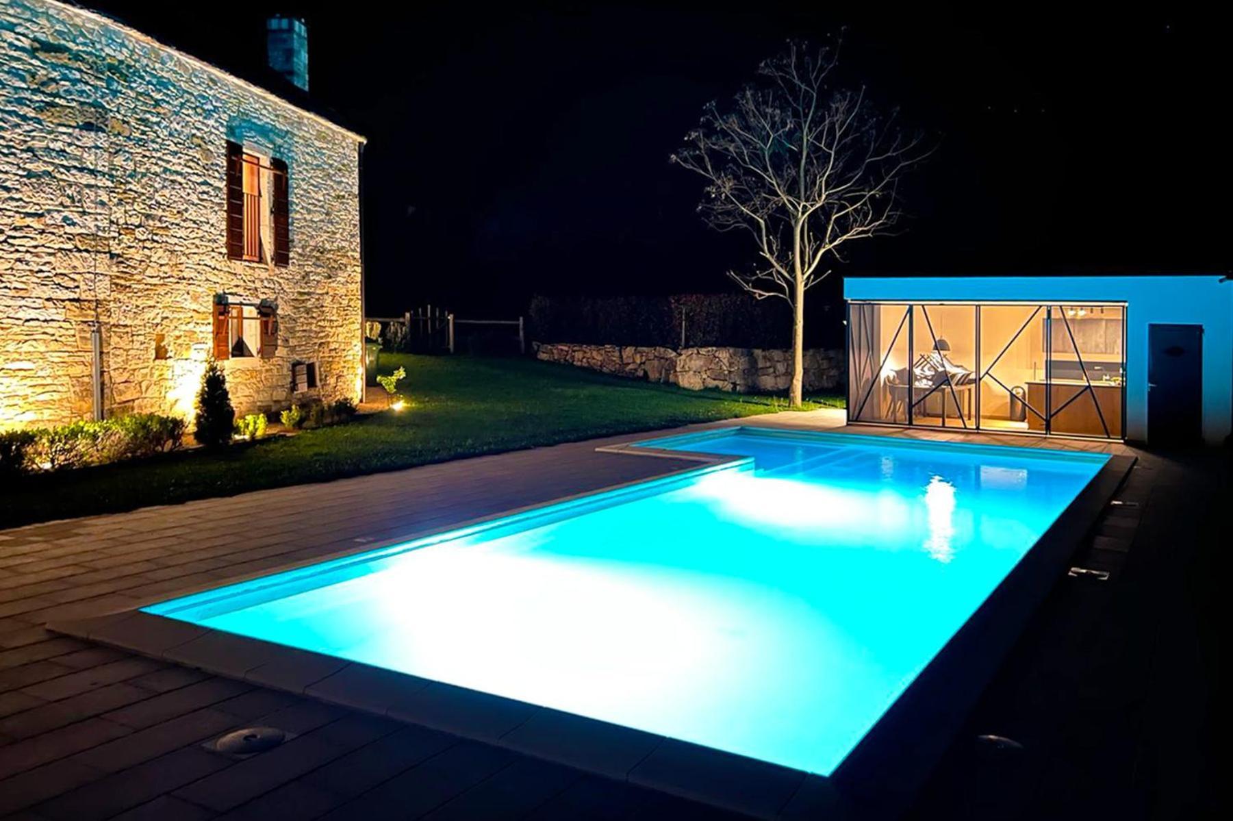 Villas Martincici With Large Pool Grožnjan Eksteriør bilde