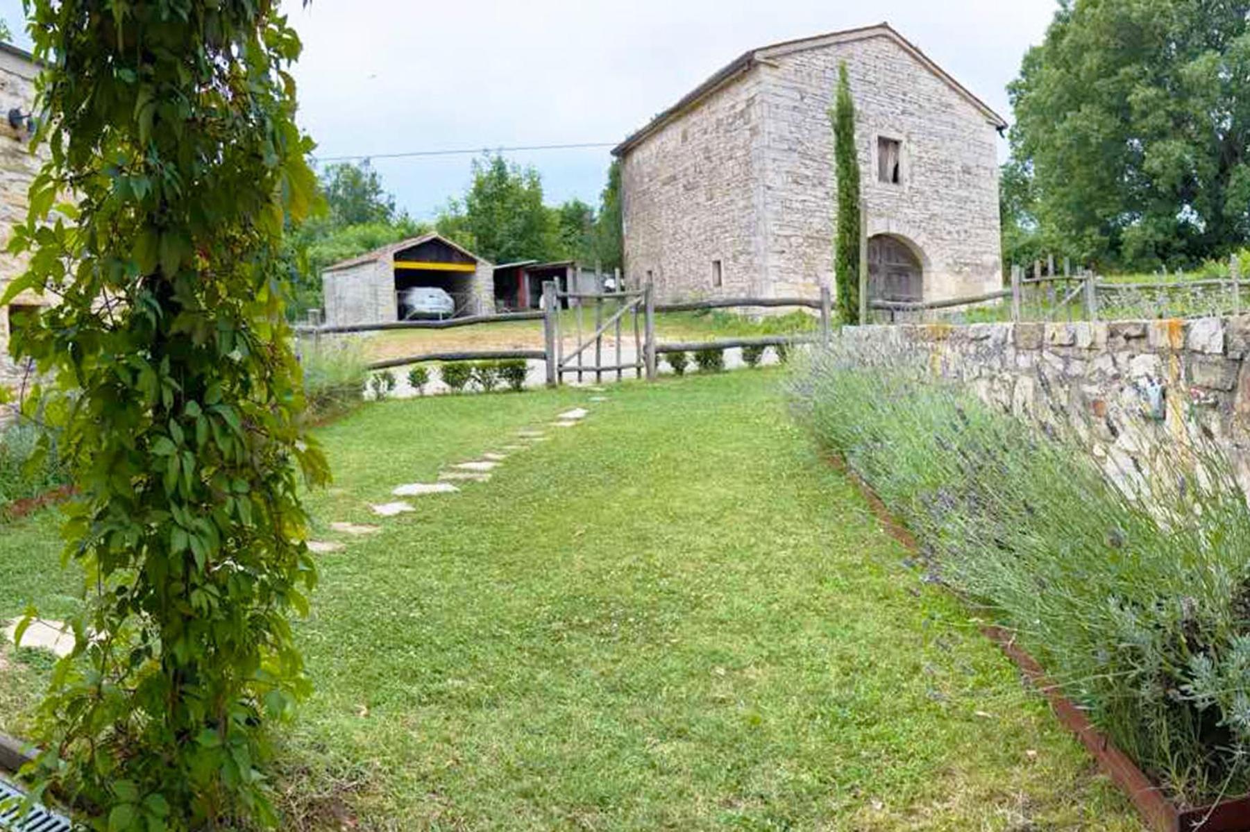 Villas Martincici With Large Pool Grožnjan Eksteriør bilde